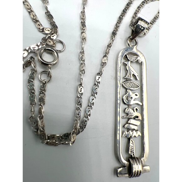 Vtg Egyptian Cartouche Pendant 18" Necklace Hieroglyph “Janet” Name Silver-Tone - Picture 4 of 12